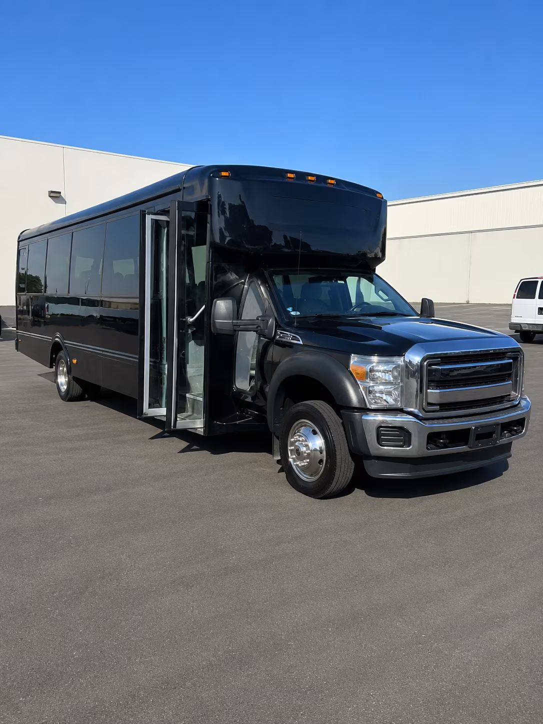 18 Passenger Party Bus